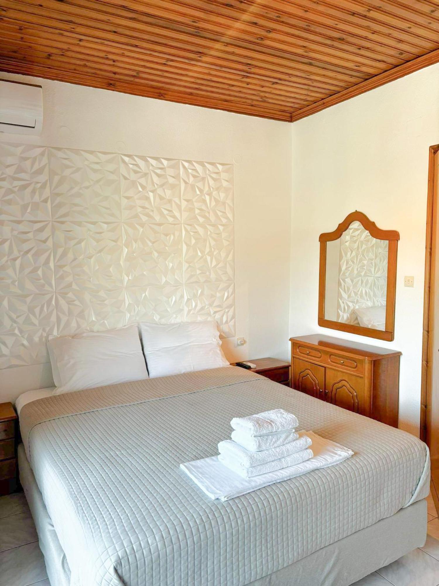 Mak Hotels Potos Exteriér fotografie